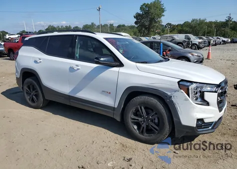 2023 GMC Terrain At4 из США, поврежденный, VIN 3GKALYEG5PL247693